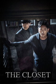 Tủ Quần Áo Bí Ẩn